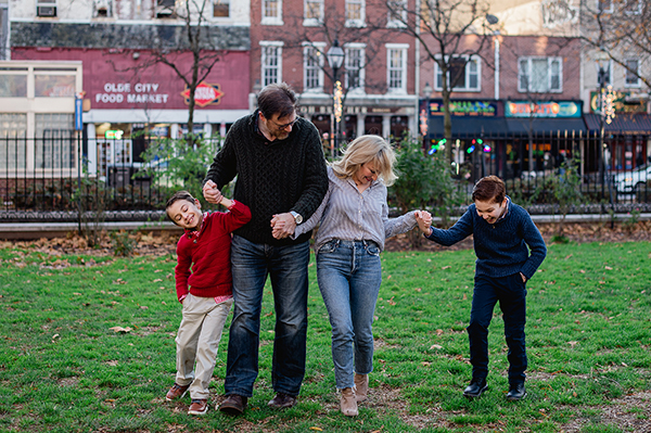 family-walk-in-the-park